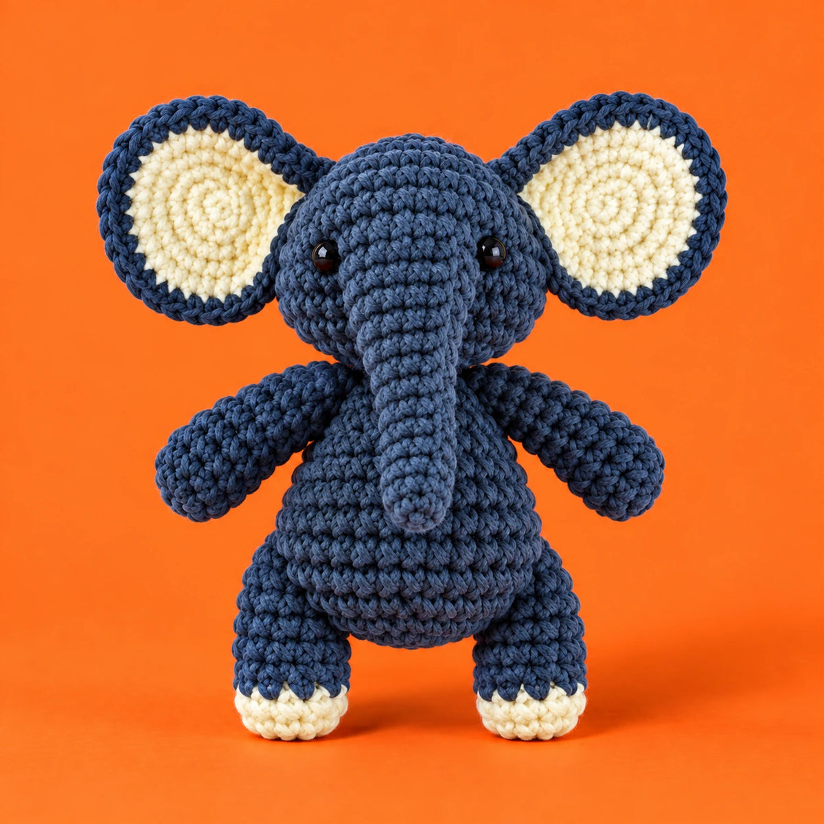 Clément — L’éléphant au crochet — vue principale.
