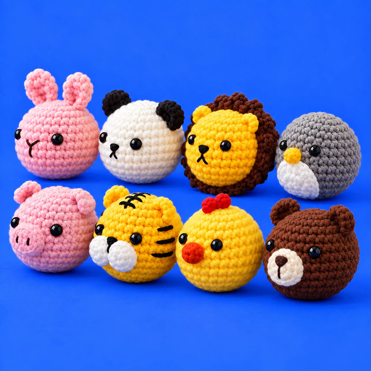 La bande de Pierre — Les huit porte-clés au crochet — vue de trois quarts.