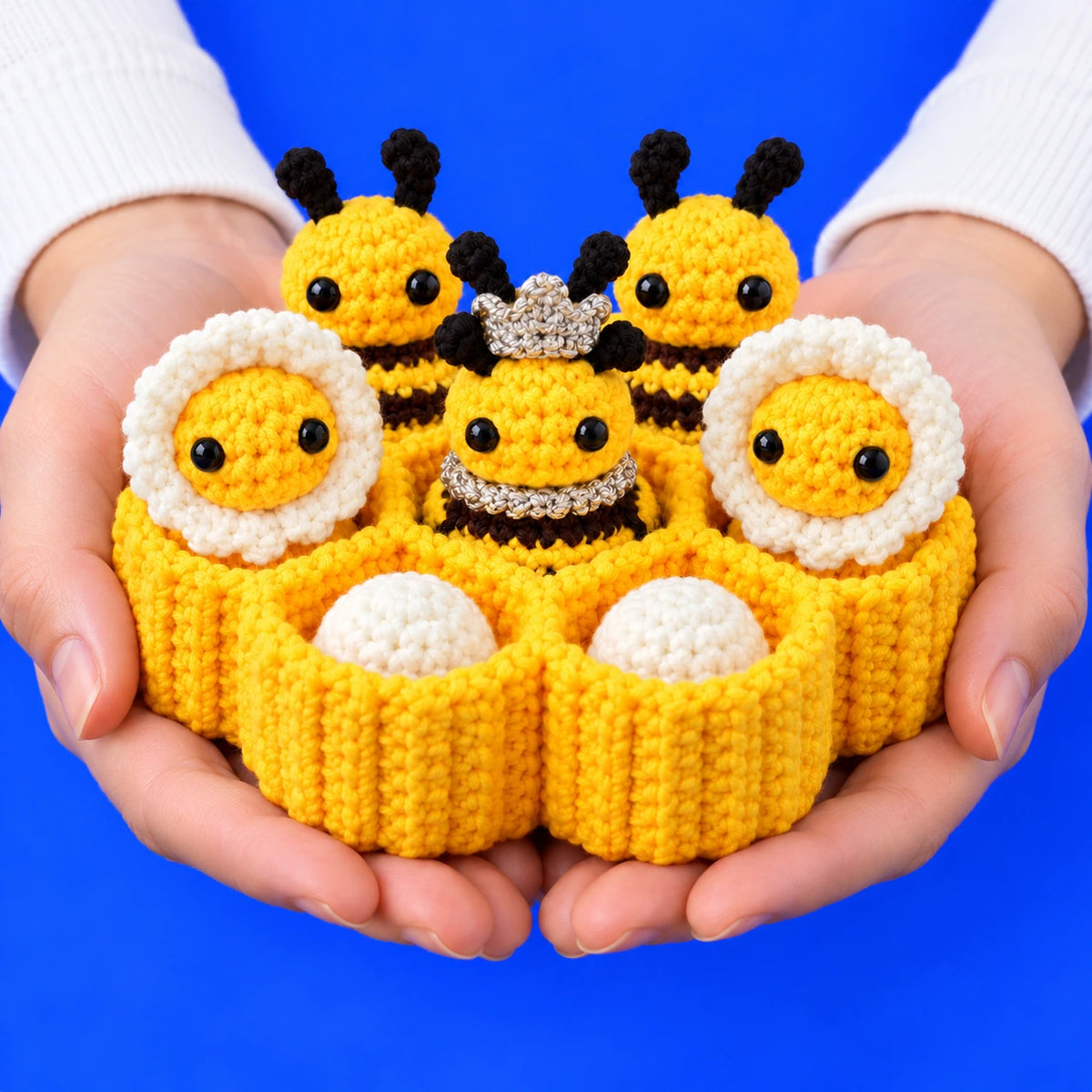 La ruche de Nina — La petite ruche au crochet — présentation en main.