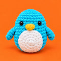 Pierre — Le pingouin turquoise au crochet — vue principale.
