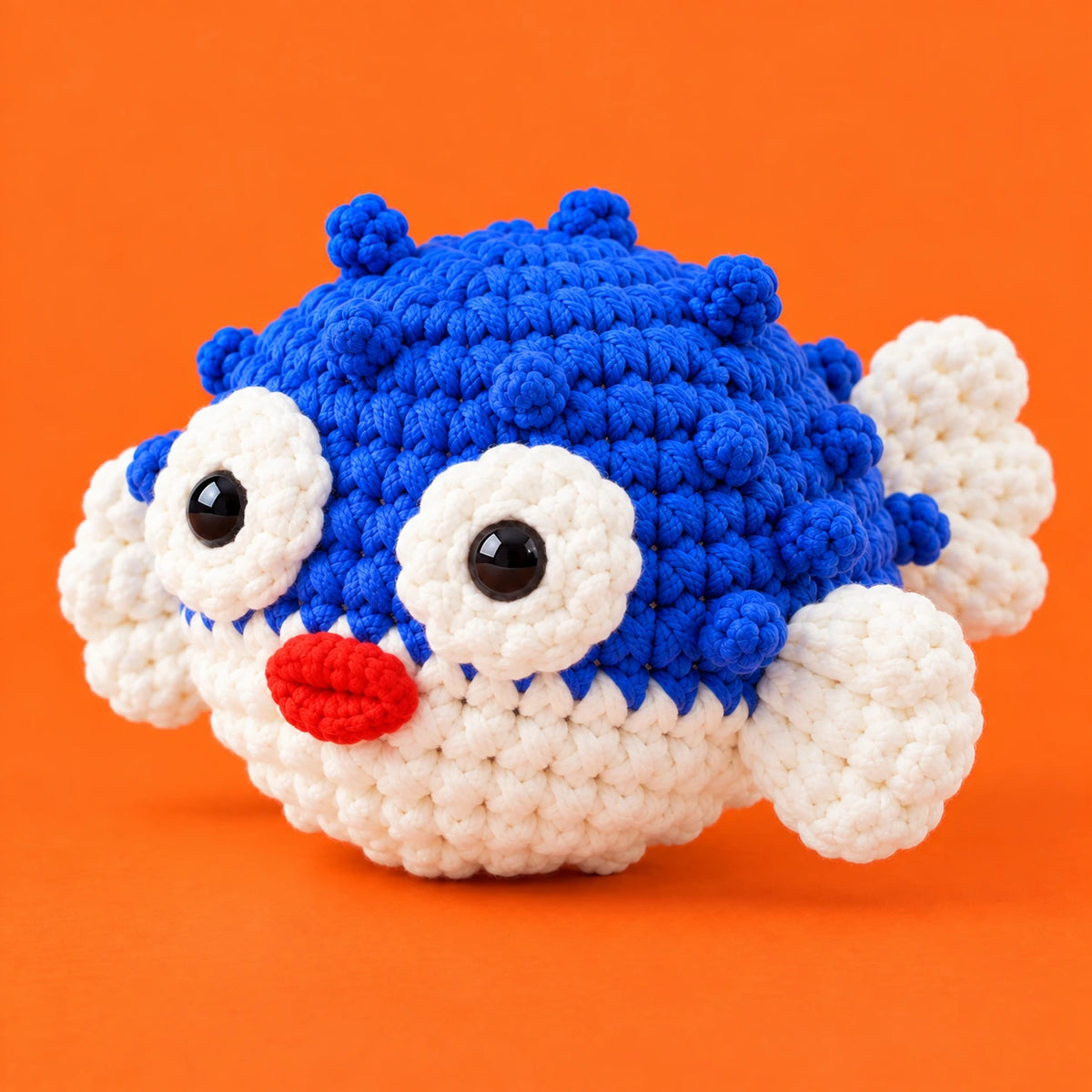 Gabin — Le poisson-globe au crochet — vue de trois quarts.