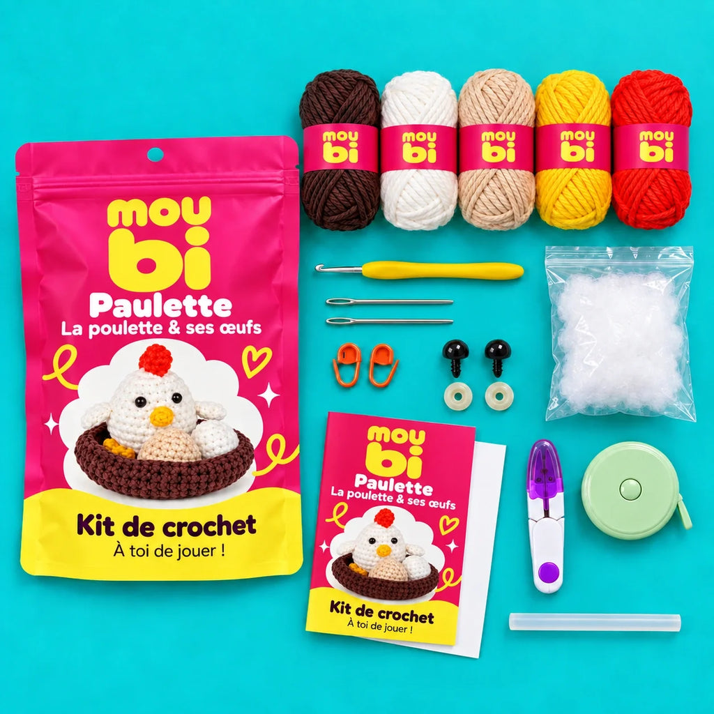 Contenu du kit de crochet Paulette, la poulette & ses œufs : fils, crochet, accessoires, sachet et livret Moubi.