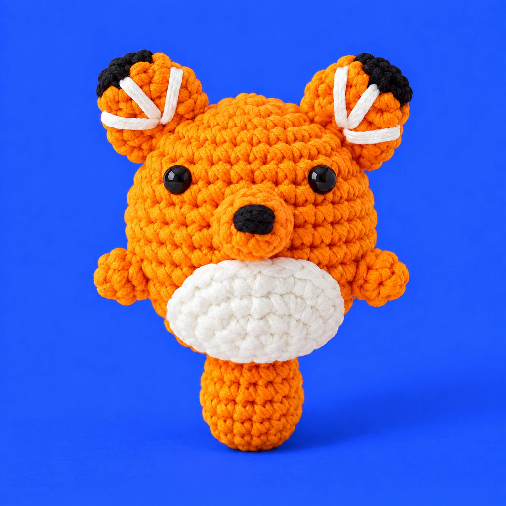 Félix — Renard orange au crochet — vue principale.