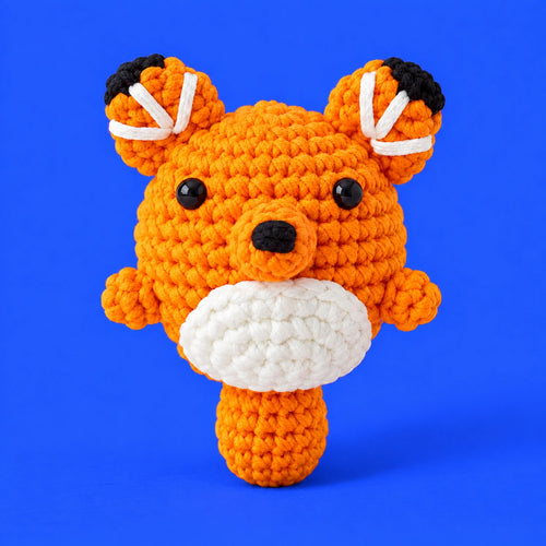 Félix — Renard orange au crochet — vue principale.