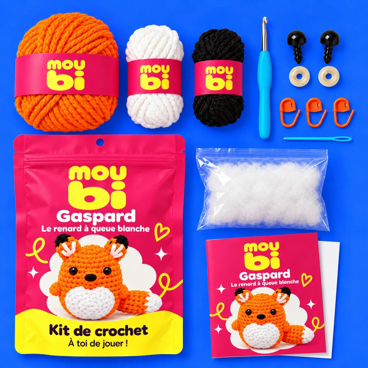 Contenu du kit de crochet Gaspard, le renard à queue blanche : fils, crochet, accessoires, sachet et livret Moubi.